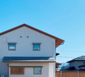 無垢の板に穴